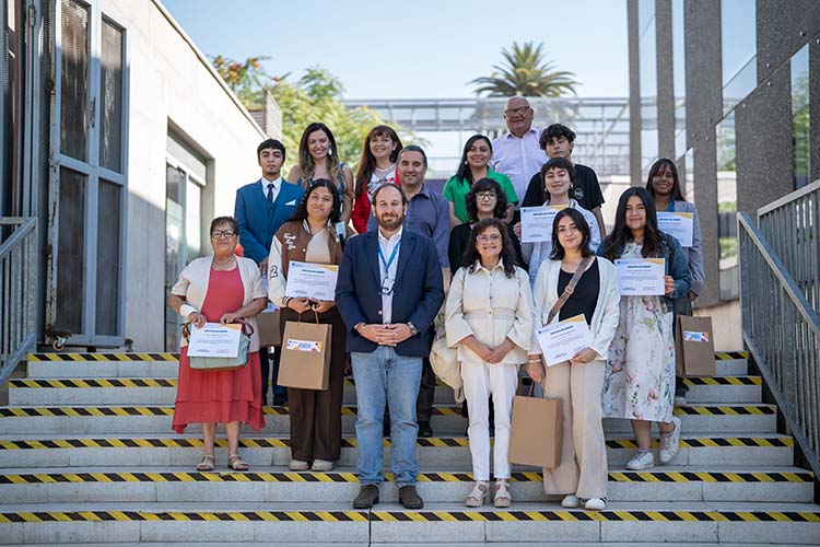 Reconocimiento a estudiantes PAES del CEBEH