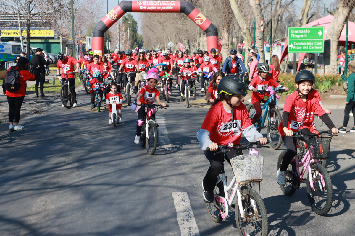 Más de 400 vecinos, de todas las edades, fueron parte de una jornada recreativa familiar.